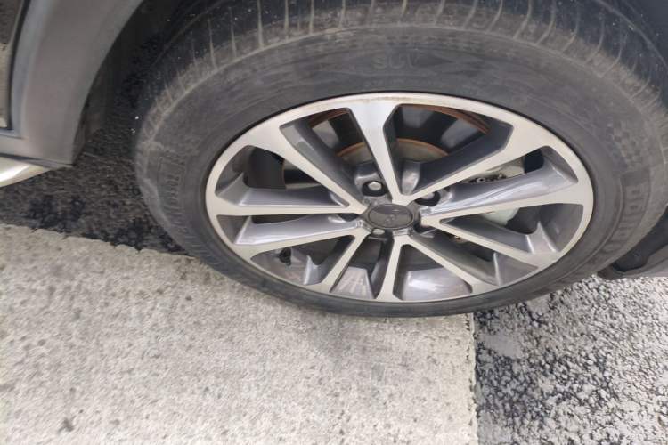 Used Jeep Grand Commander 2018 2.0T Four-Wheel Drive Enjoyment Edition China VI Right Front Wheel Hub