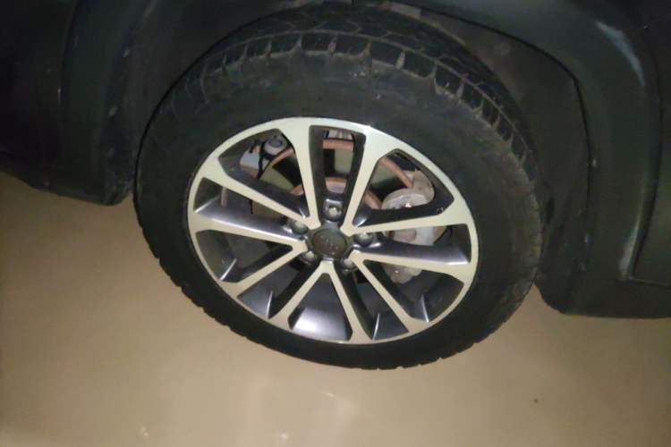 Used Jeep Grand Commander 2018 2.0T Four-Wheel Drive Enjoyment Edition China VI Right Front Wheel Hub