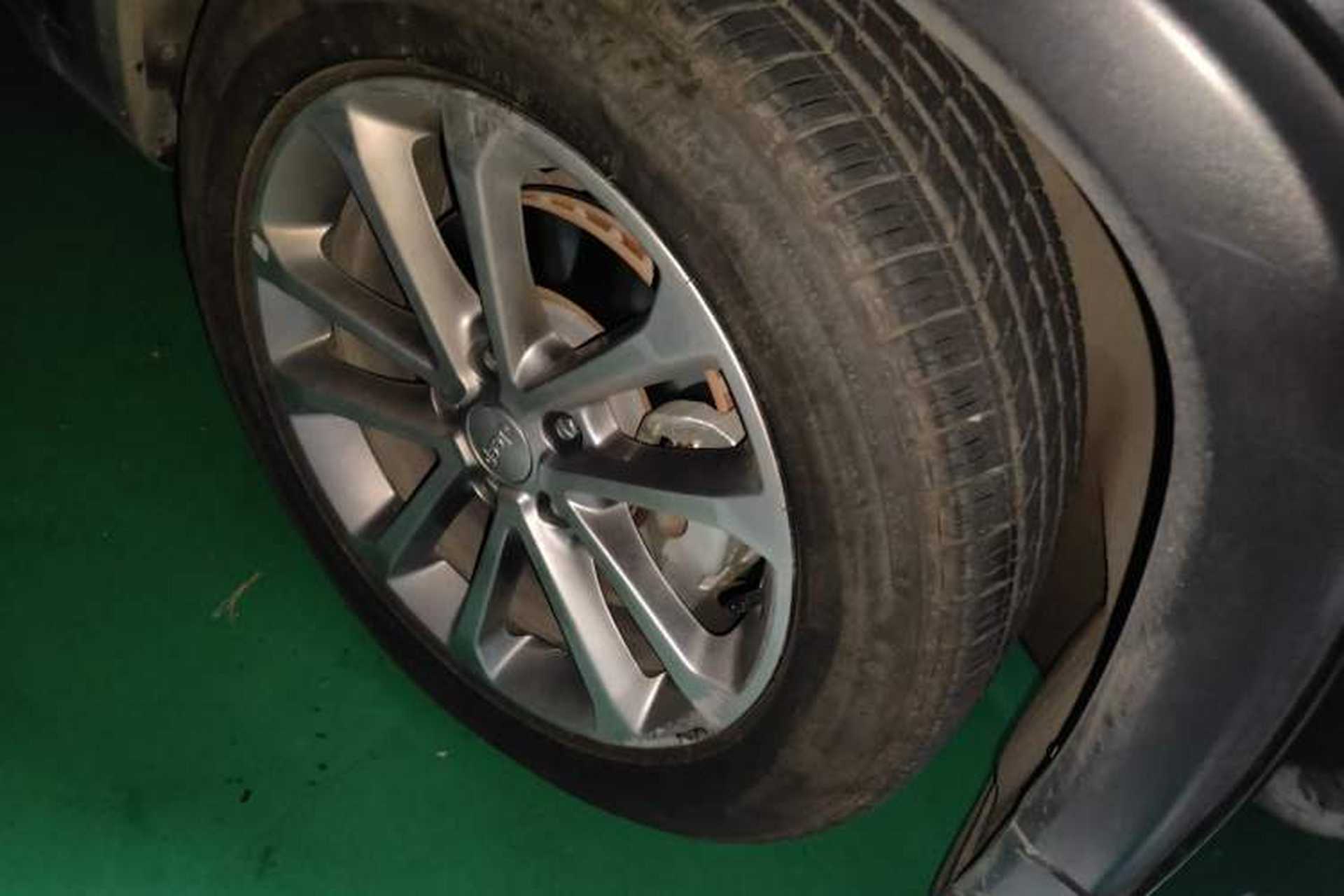 Used Jeep Grand Commander 2018 2.0T Four-Wheel Drive Enjoyment Version China V Right Front Wheel Hub