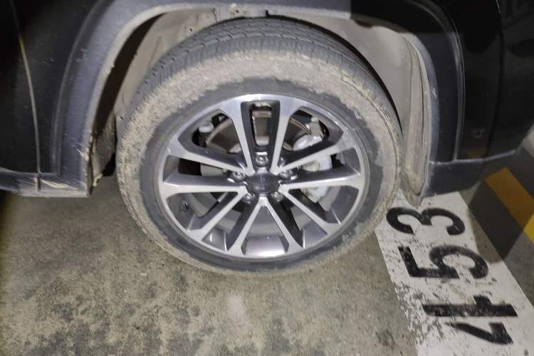 Used Jeep Grand Commander 2018 2.0T Four-Wheel Drive Enjoyment Edition China VI Right Front Wheel Hub