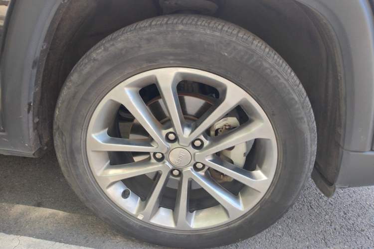 Used Jeep Grand Commander 2018 2.0T Four-Wheel Drive Premium Navigation Version China V Right Front Wheel Hub