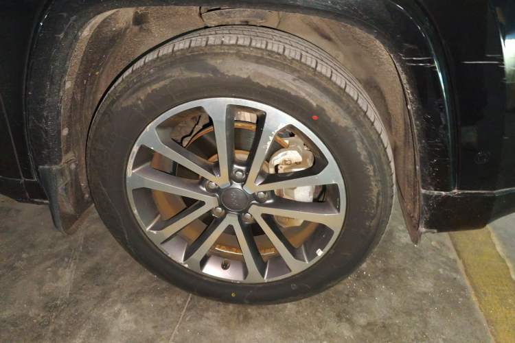 Used Jeep Grand Commander 2018 2.0T Four-Wheel Drive Smart Enjoyment Version China VI Right Front Wheel Hub