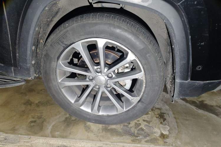 Used Jeep Grand Commander 2018 2.0T Four-Wheel Drive Prestige Edition China V Right Front Wheel Hub