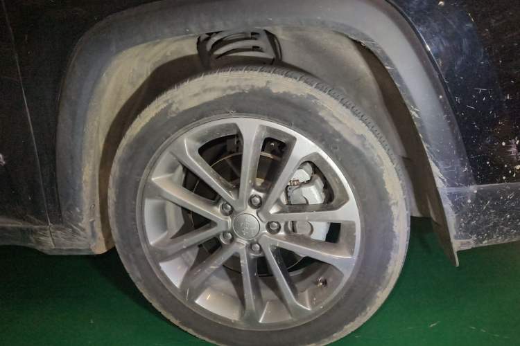 Used Jeep Grand Commander 2018 2.0T Four-Wheel Drive Prestige Edition China V Right Front Wheel Hub