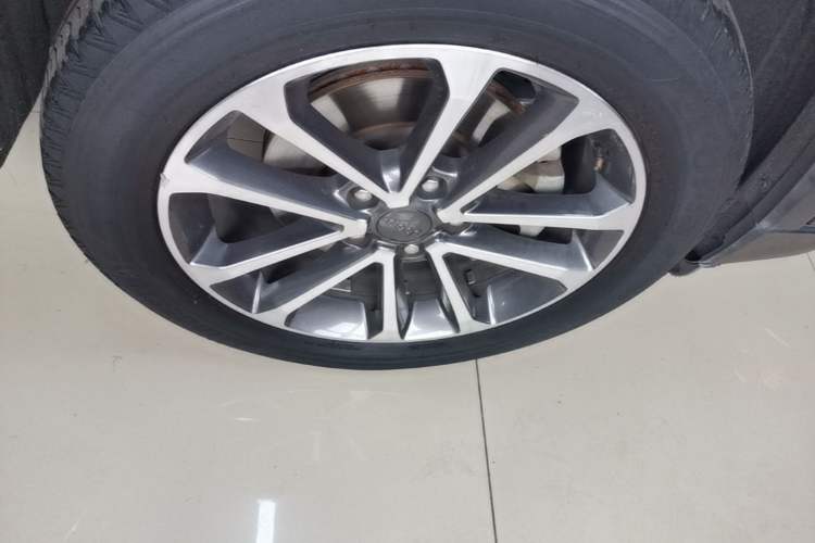 Used Jeep Grand Commander 2018 2.0T Four-Wheel Drive Enjoyment Edition China VI Right Front Wheel Hub