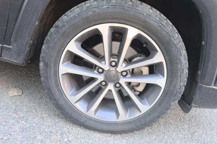 Used Jeep Grand Commander 2018 2.0T Four-Wheel Drive Enjoyment Version China V Right Front Wheel Hub