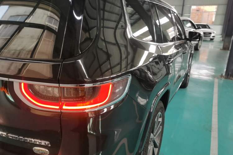 Used Jeep Grand Commander 2018 2.0T Four-Wheel Drive Smart Enjoyment Version China V Emission Standard Right Rear Taillight