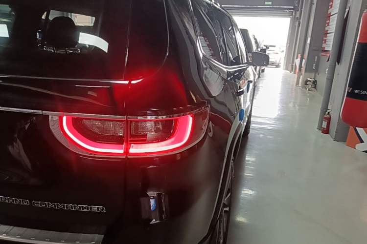 Used Jeep Grand Commander 2018 2.0T Four-Wheel Drive Enjoyment Edition China VI Right Rear Taillight