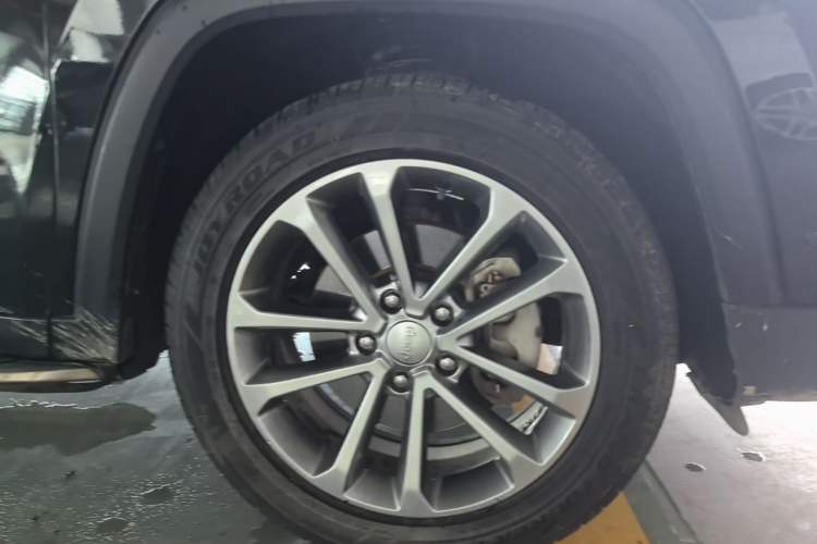 Used Jeep Grand Commander 2018 2.0T Four-Wheel Drive Premium Navigation Version China V Right Rear Wheel Hub