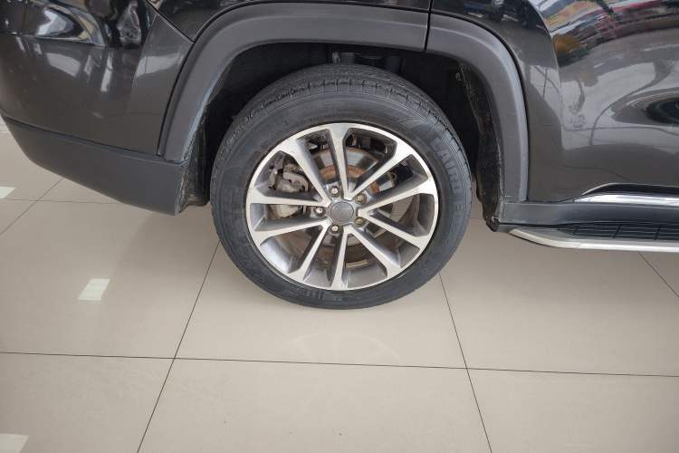 Used Jeep Grand Commander 2018 2.0T Four-Wheel Drive Enjoyment Edition China VI Right Rear Wheel Hub