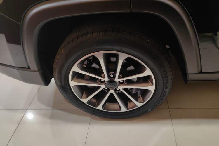 Used Jeep Grand Commander 2018 2.0T Four-Wheel Drive Enjoyment Edition China VI Right Rear Wheel Hub