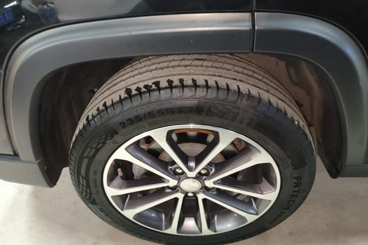 Used Jeep Grand Commander 2018 2.0T Four-Wheel Drive Enjoyment Edition China VI Right Rear Wheel Hub