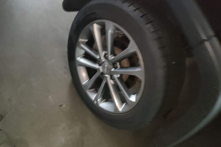 Used Jeep Grand Commander 2018 2.0T Four-Wheel Drive Premium Navigation Version China V Right Rear Wheel Hub