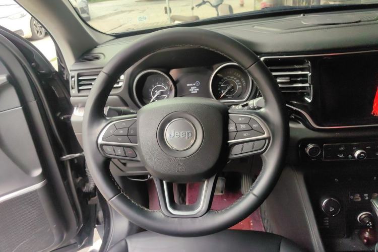 Used Jeep Grand Commander 2018 2.0T Four-Wheel Drive Premium Navigation Version China V Steering Wheel