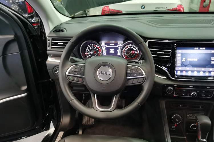 Used Jeep Grand Commander 2018 2.0T Four-Wheel Drive Enjoyment Edition China VI Steering Wheel