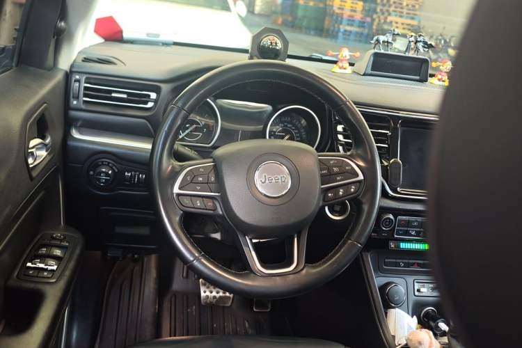 Used Jeep Grand Commander 2018 2.0T Four-Wheel Drive Enjoyment Edition China VI Steering Wheel