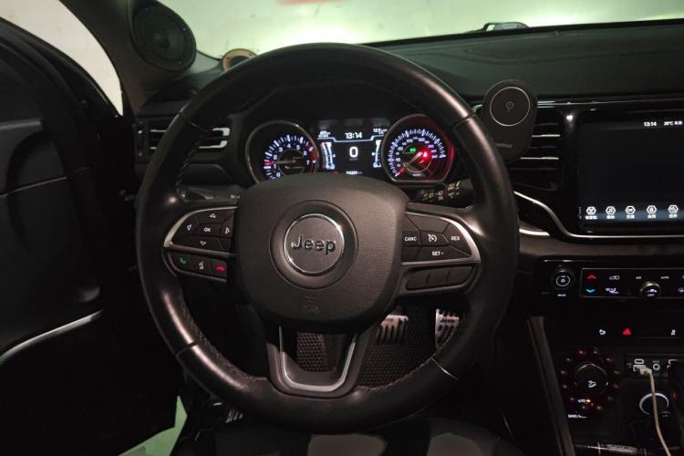 Used Jeep Grand Commander 2018 2.0T Four-Wheel Drive Enjoyment Edition China VI Steering Wheel