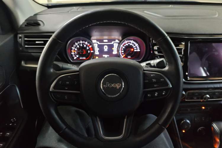 Used Jeep Grand Commander 2018 2.0T Four-Wheel Drive Smart Enjoyment Version China V Emission Standard Steering Wheel