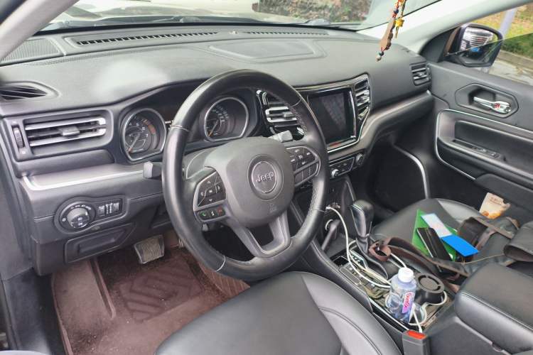 Used Jeep Grand Commander 2018 2.0T Four-Wheel Drive Enjoyment Edition China VI Steering Wheel