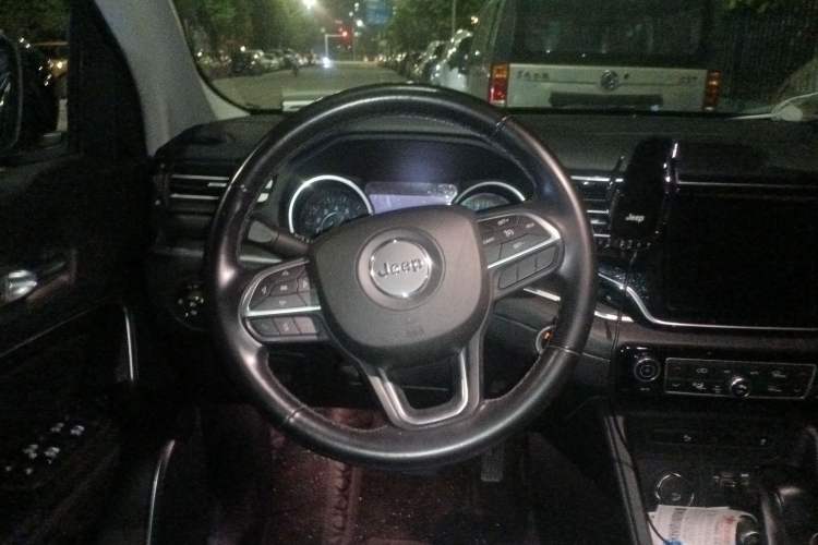 Used Jeep Grand Commander 2018 2.0T Four-Wheel Drive Enjoyment Edition China VI Steering Wheel