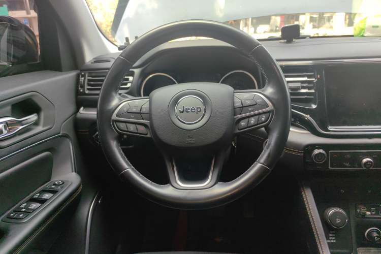 Used Jeep Grand Commander 2018 2.0T Four-Wheel Drive Smart Enjoyment Version China V Emission Standard Steering Wheel