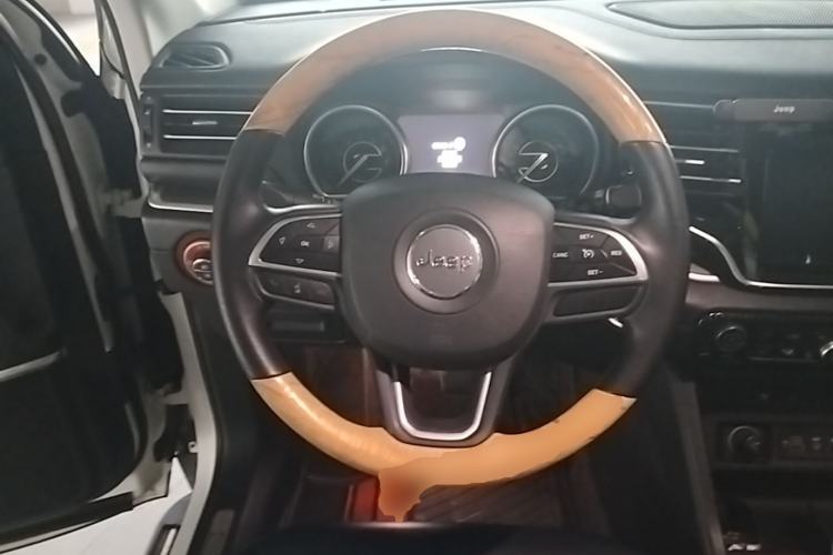 Used Jeep Grand Commander 2018 2.0T Two-Wheel Drive Enjoy Edition China V Steering Wheel