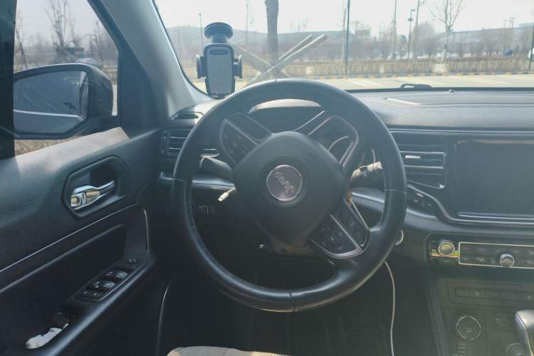 Used Jeep Grand Commander 2018 2.0T Four-Wheel Drive Enjoyment Version China V Steering Wheel