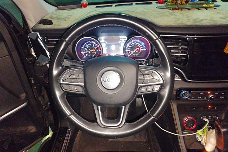 Used Jeep Grand Commander 2018 2.0T Four-Wheel Drive Smart Enjoyment Version China V Emission Standard Steering Wheel