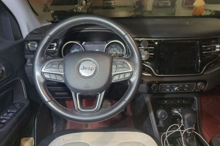 Used Jeep Grand Commander 2018 2.0T Four-Wheel Drive Prestige Edition China V Steering Wheel