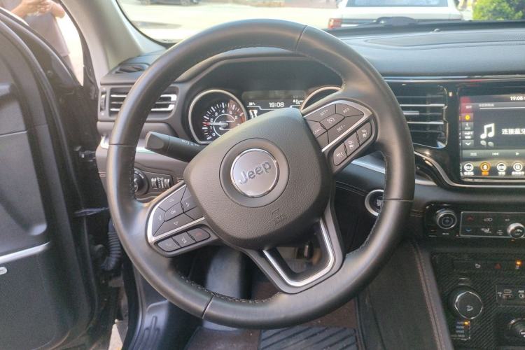 Used Jeep Grand Commander 2018 2.0T Four-Wheel Drive Smart Enjoyment Version China V Emission Standard Steering Wheel