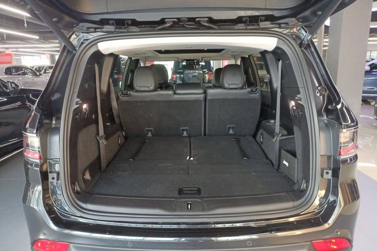 Used Jeep Grand Commander 2018 2.0T Four-Wheel Drive Enjoyment Edition China VI Trunk