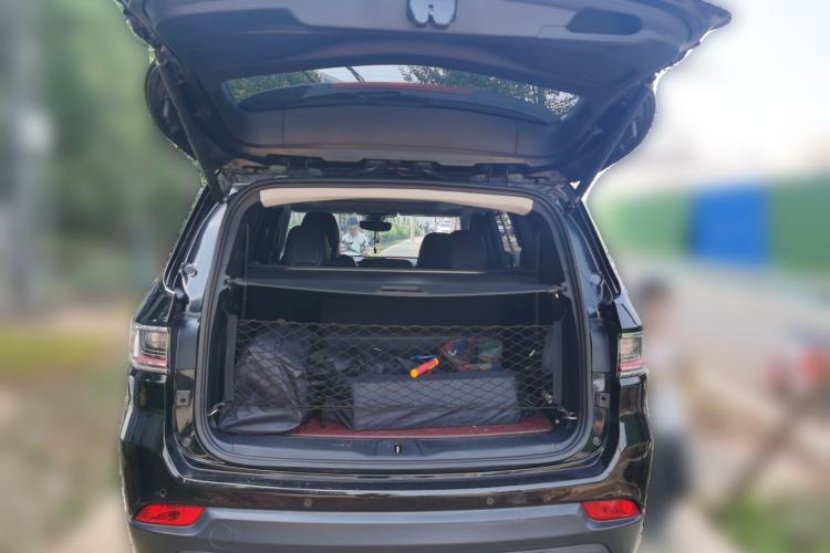 Used Jeep Grand Commander 2018 2.0T Four-Wheel Drive Enjoyment Edition China VI Trunk