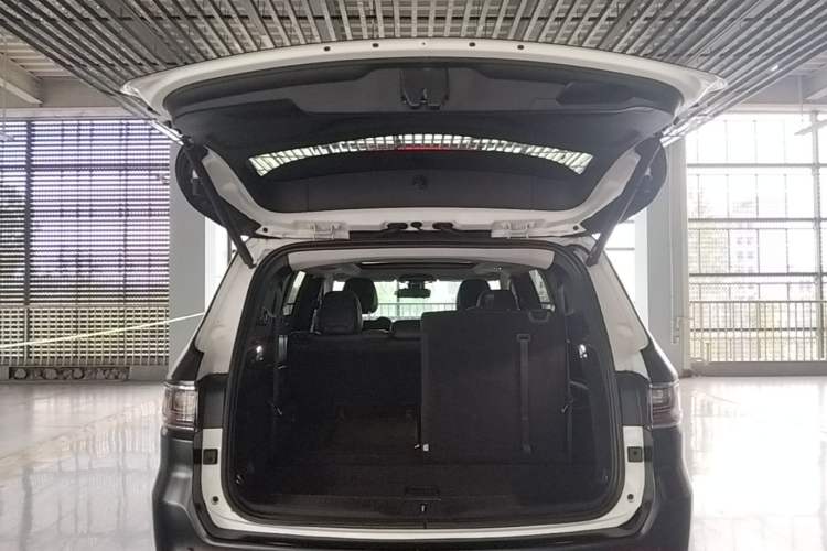 Used Jeep Grand Commander 2018 2.0T Two-Wheel Drive Enjoy Edition China V Trunk
