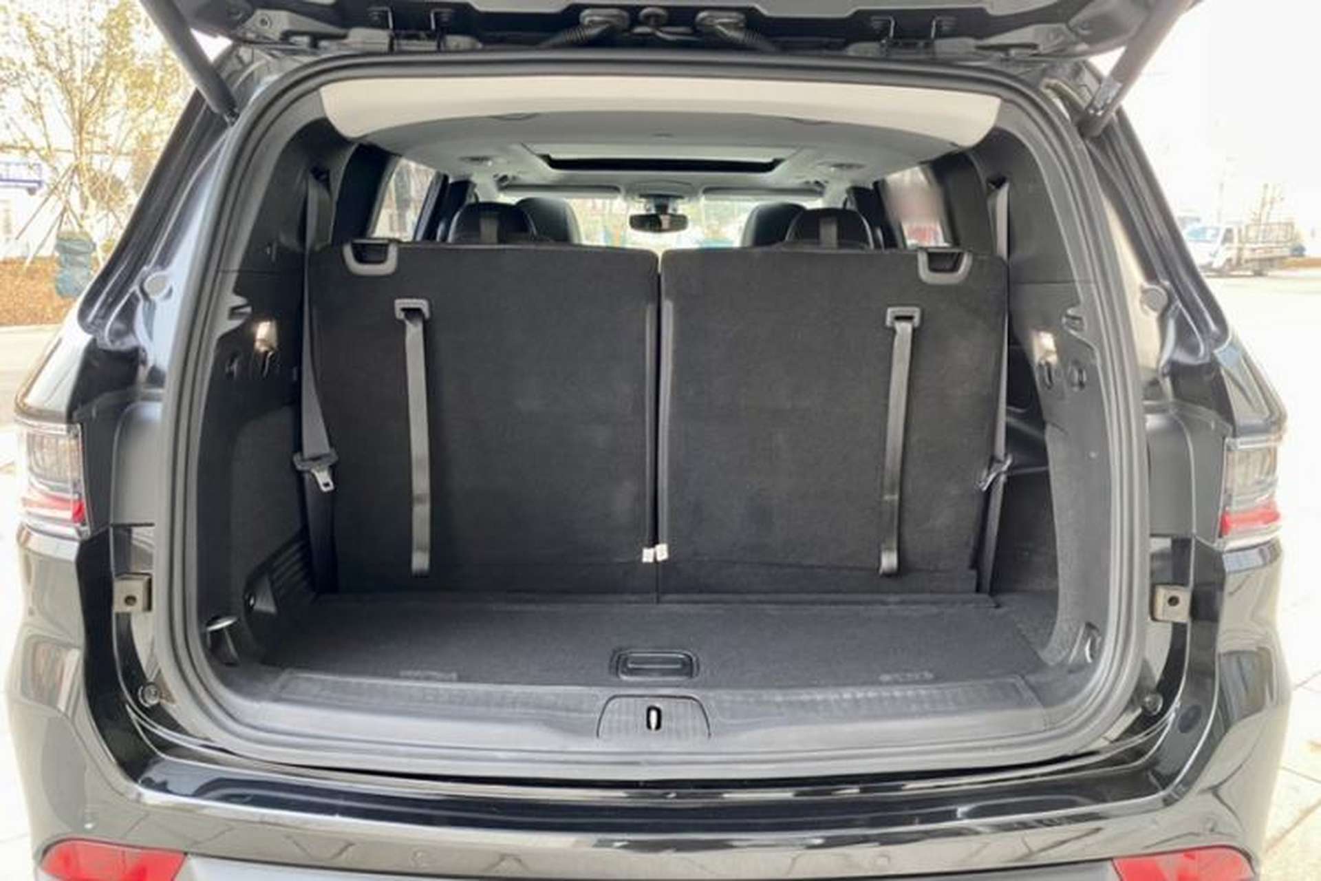 Used Jeep Grand Commander 2018 2.0T Four-Wheel Drive Enjoyment Edition China VI Trunk