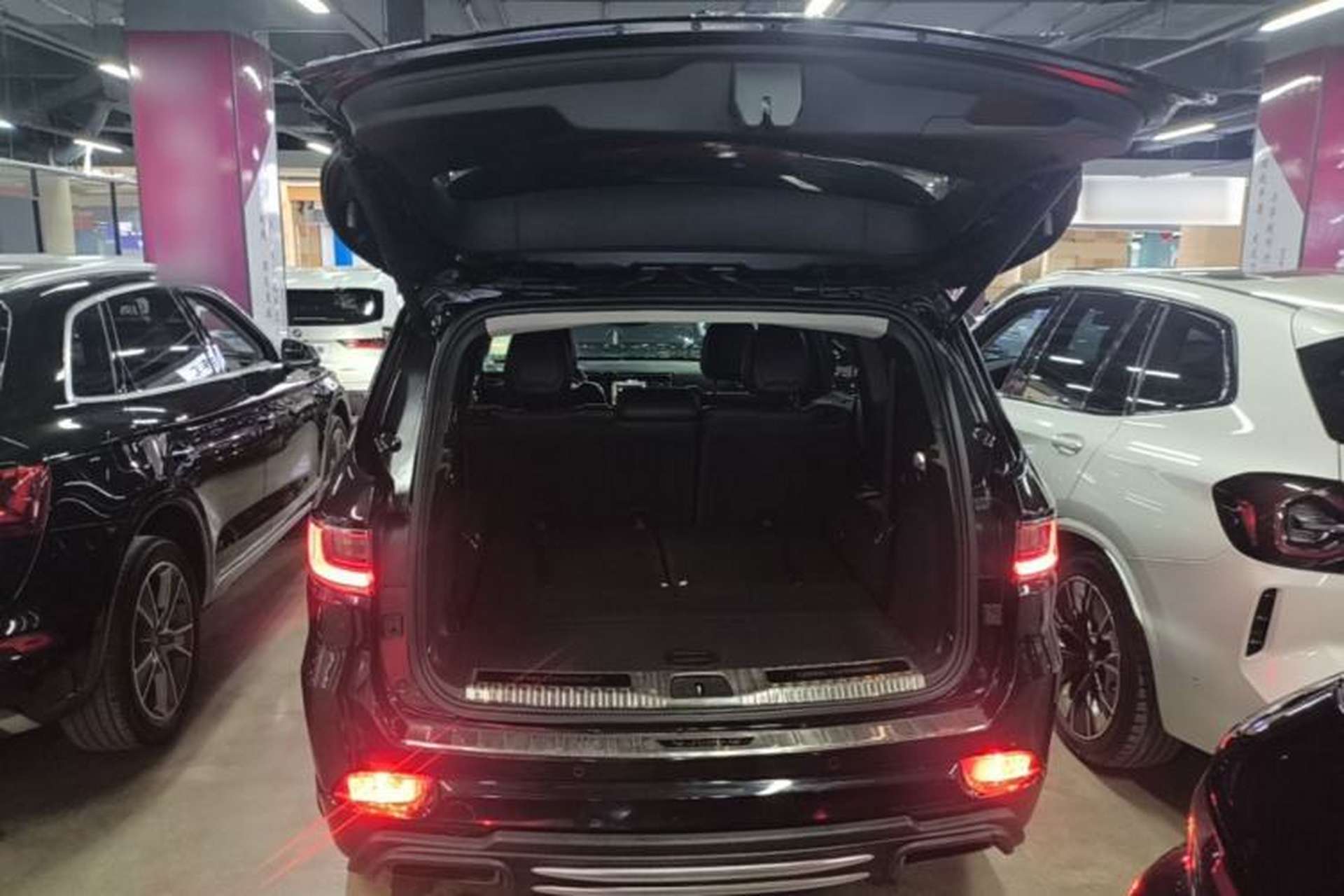 Used Jeep Grand Commander 2018 2.0T Four-Wheel Drive Smart Enjoyment Version China V Emission Standard Trunk