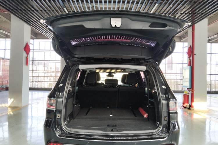 Used Jeep Grand Commander 2018 2.0T Four-Wheel Drive Enjoyment Version China V Trunk