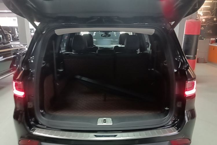 Used Jeep Grand Commander 2018 2.0T Four-Wheel Drive Enjoyment Edition China VI Trunk