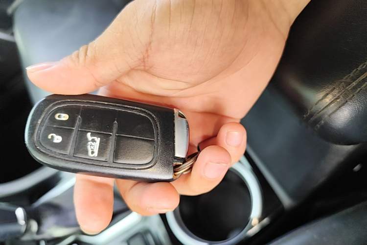 Used Jeep Grand Commander 2018 2.0T Four-Wheel Drive Prestige Edition China V Vehicle Key