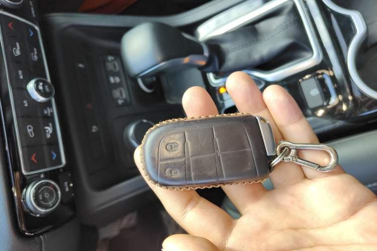 Used Jeep Grand Commander 2018 2.0T Four-Wheel Drive Enjoyment Edition China VI Vehicle Key