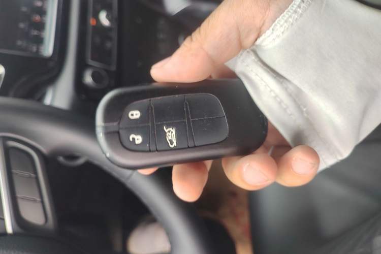 Used Jeep Grand Commander 2018 2.0T Four-Wheel Drive Premium Navigation Version China V Vehicle Key