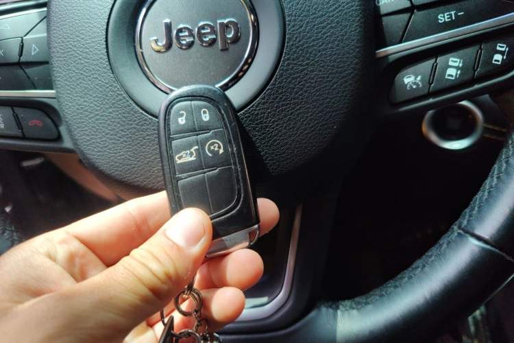 Used Jeep Grand Commander 2018 2.0T Four-Wheel Drive Smart Enjoyment Version China VI Vehicle Key