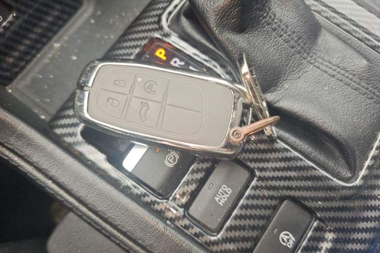 Used Jeep Grand Commander 2018 2.0T Four-Wheel Drive Enjoyment Edition China VI Vehicle Key