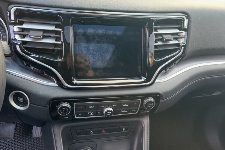 Used Jeep Grand Commander 2018 2.0T Four-Wheel Drive Enjoyment Edition China VI Audio And AC Panel