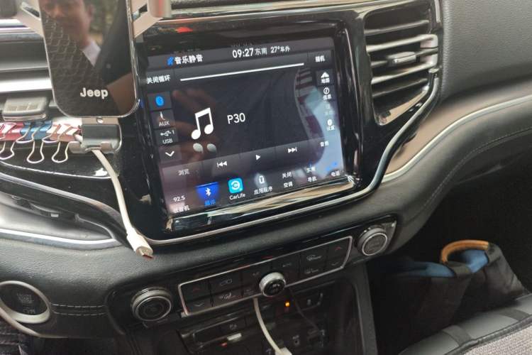 Used Jeep Grand Commander 2018 2.0T Four-wheel Drive Premium Edition China VI Audio And AC Panel