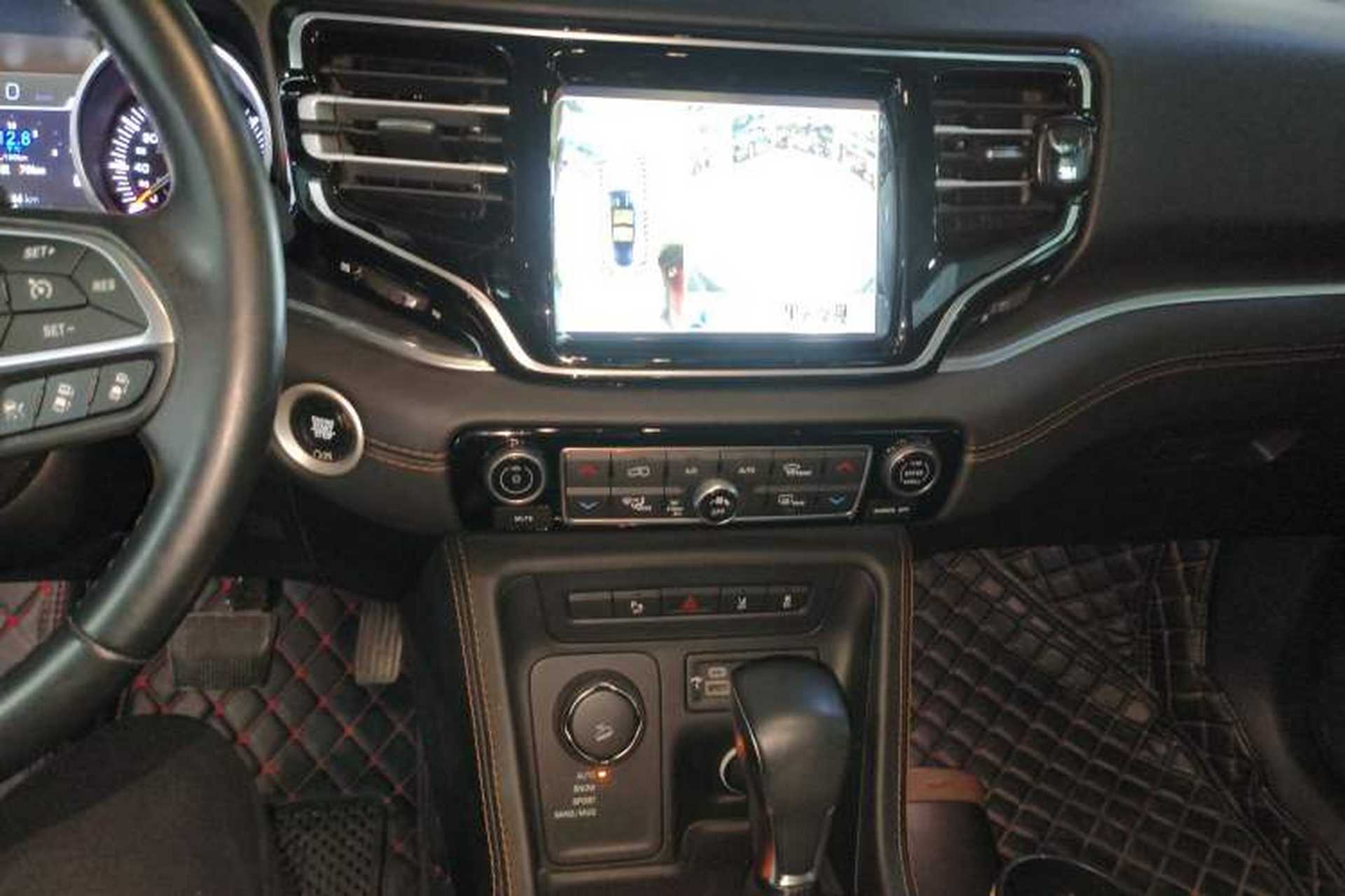 Used Jeep Grand Commander 2018 2.0T Four-Wheel Drive Smart Enjoyment Version China V Emission Standard Audio And AC Panel