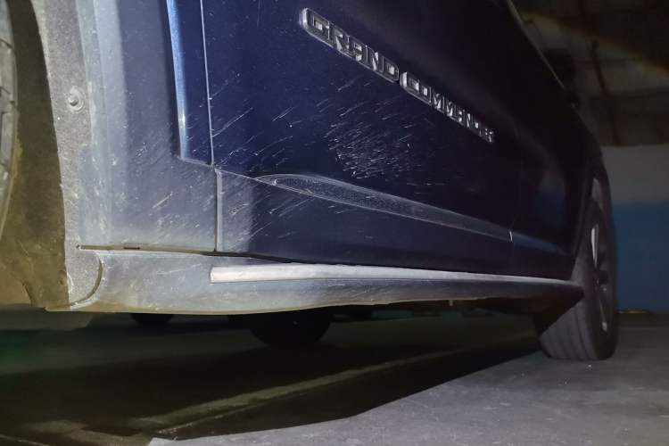 Used Jeep Grand Commander 2018 2.0T Four-Wheel Drive Prestige Edition China V Chassis Front Left