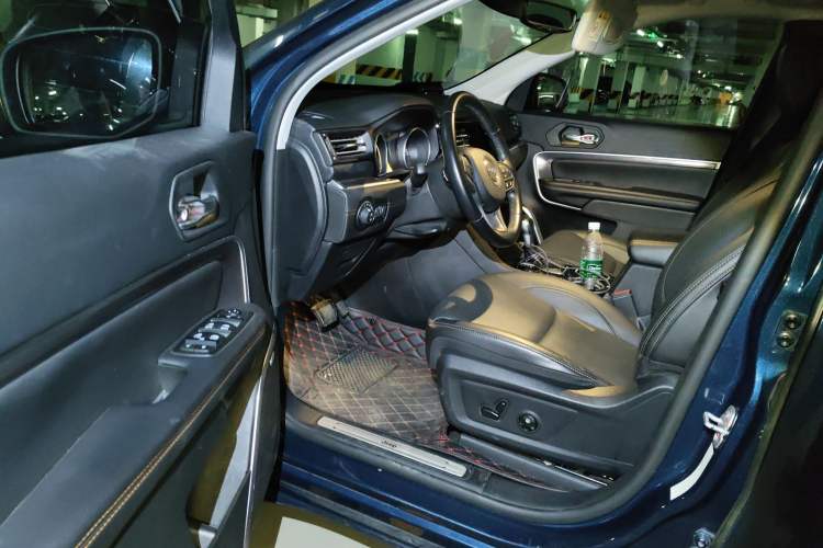 Used Jeep Grand Commander 2018 2.0T Four-Wheel Drive Smart Enjoyment Version China V Emission Standard Driver Seat