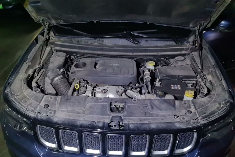 Used Jeep Grand Commander 2018 2.0T Four-Wheel Drive Prestige Edition China V Engine Bay