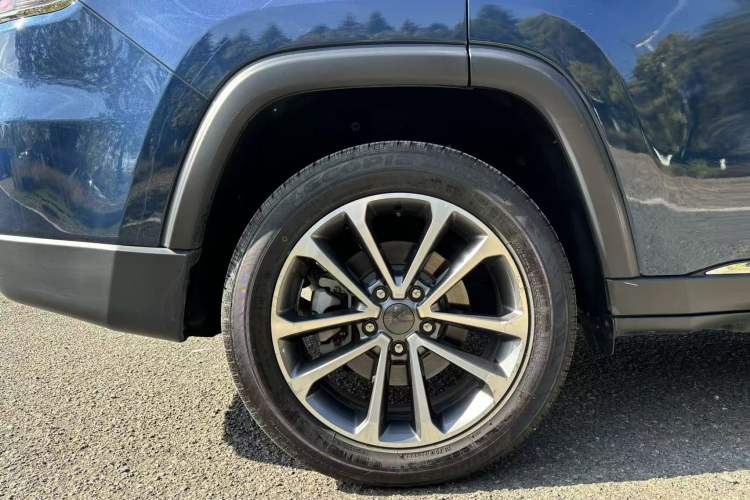 Used Jeep Grand Commander 2018 2.0T Four-Wheel Drive Enjoyment Edition China VI Exterior 8