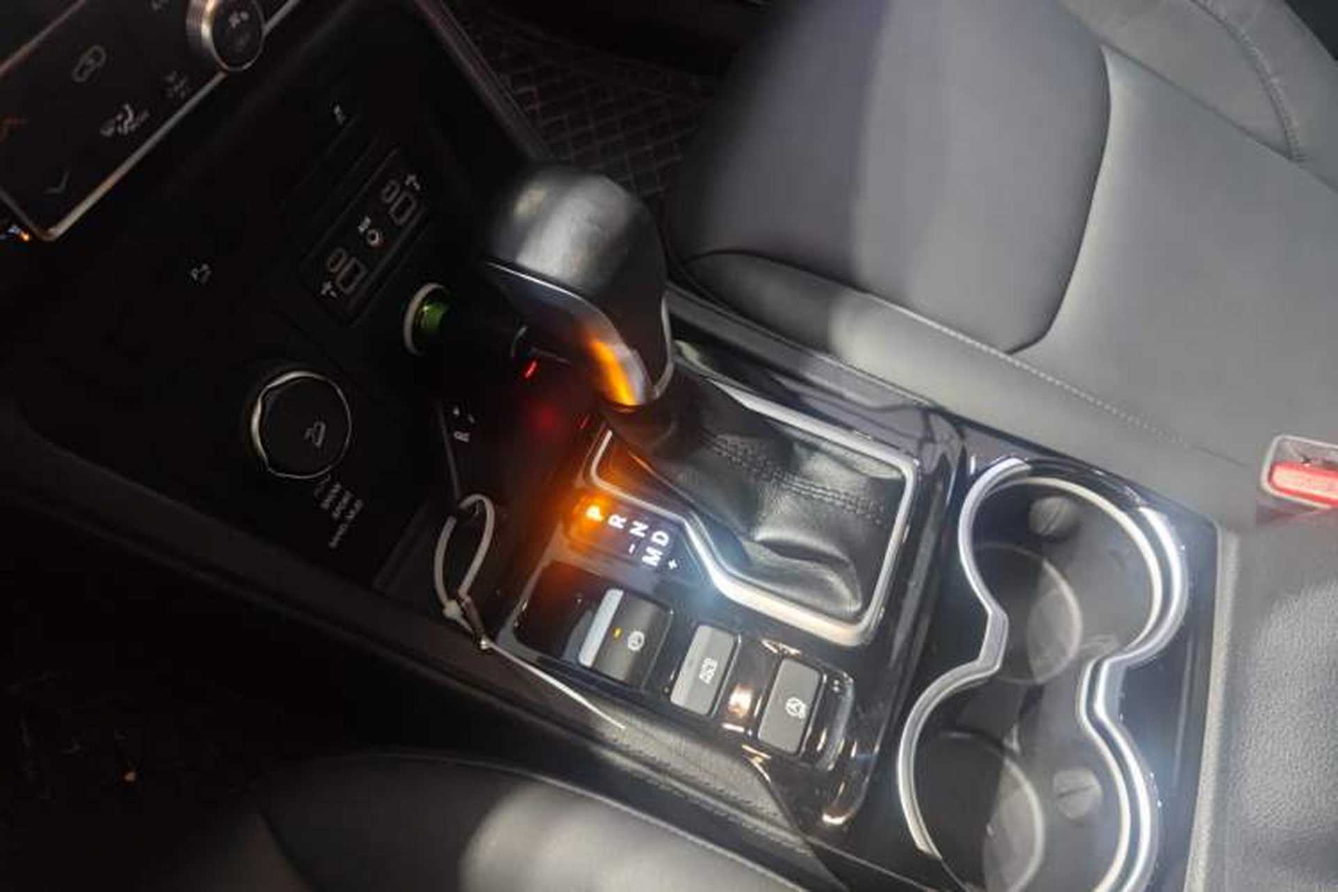 Used Jeep Grand Commander 2018 2.0T Four-Wheel Drive Enjoyment Edition China VI Gear Lever